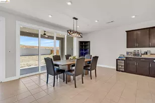 1553 Base Ct, Dixon, CA 95620 - Photo 13