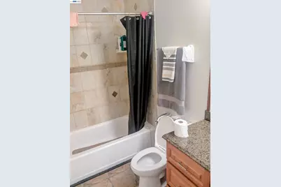 1704 Dalessi Dr, Pinole, CA 94564 - Photo 11