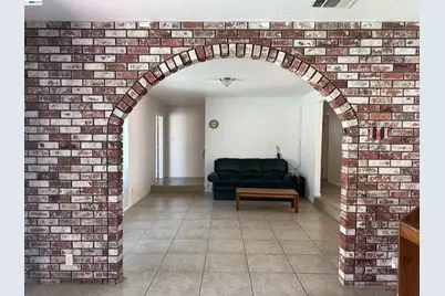 2784 Entrada Cir, Antioch, CA 94509 - Photo 3
