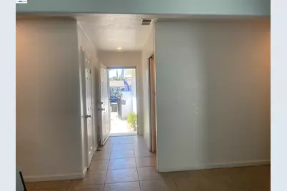 2784 Entrada Cir, Antioch, CA 94509 - Photo 13