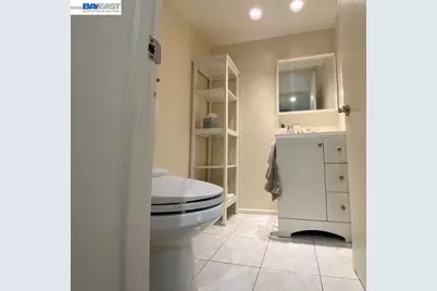 1015 Kings Rd #309, West Hollywood, CA 90069 - Photo 31