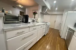 1015 Kings Rd, West Hollywood, CA 90069 - Photo 27