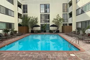 1015 Kings Rd, West Hollywood, CA 90069 - Photo 33