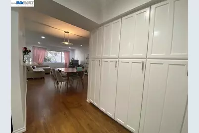 1015 Kings Rd #309, West Hollywood, CA 90069 - Photo 21