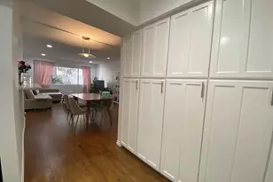 1015 Kings Rd, West Hollywood, CA 90069 - Photo 21