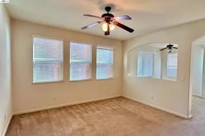 17385 Stone Celler Way, Lathrop, CA 95330 - Photo 7