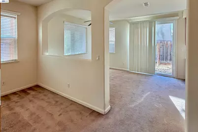 17385 Stone Celler Way, Lathrop, CA 95330 - Photo 5