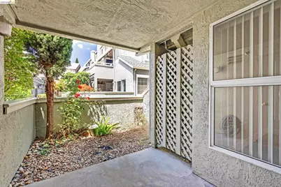 63 Trestle Dr, Hayward, CA 94544 - Photo 25