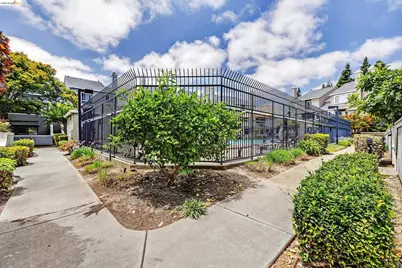 63 Trestle Dr, Hayward, CA 94544 - Photo 35