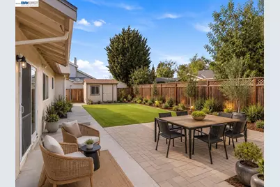 34390 Thornhill Ct., Fremont, CA 94555 - Photo 25