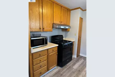1100 101st Ave, Oakland, CA 94603 - Photo 5