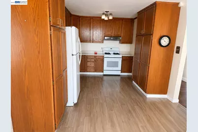 1565 Timothy Dr, San Leandro, CA 94577 - Photo 5