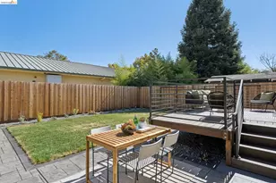 920 Page St, Berkeley, CA 94710 - Photo 43