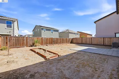 639 Rosedale Way, Lathrop, CA 95330 - Photo 41