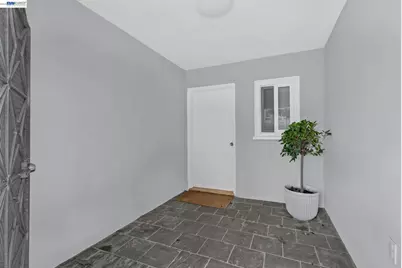1430 Silliman St, San Francisco, CA 94134 - Photo 31
