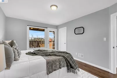 1430 Silliman St, San Francisco, CA 94134 - Photo 9