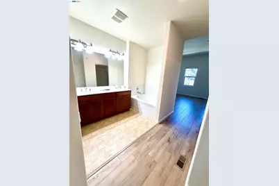 1056 Martin Luther King Dr., Hayward, CA 94541 - Photo 25