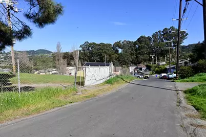 3944 La Cima Rd, El Sobrante, CA 94803 - Photo 19