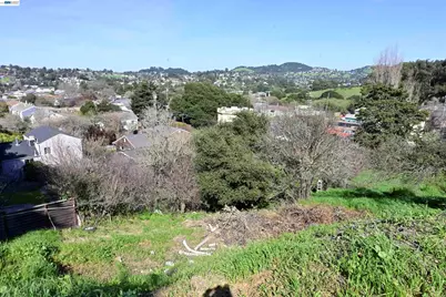 3944 La Cima Rd, El Sobrante, CA 94803 - Photo 17