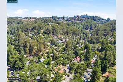 1700 Woodhaven Way, Oakland, CA 94611 - Photo 43