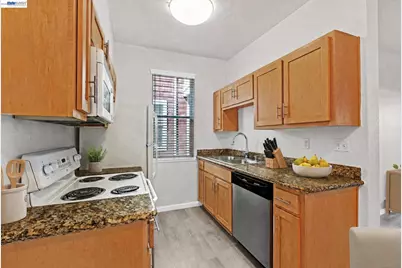 135 Bayside Ct, Richmond, CA 94804 - Photo 17