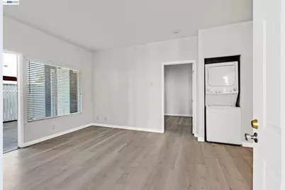 135 Bayside Ct, Richmond, CA 94804 - Photo 7