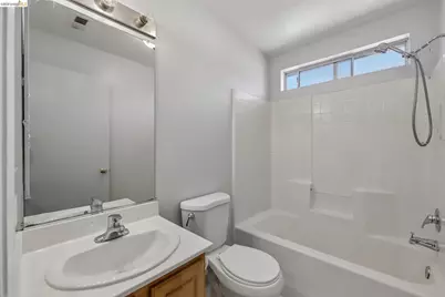 807 Myrtle St, Oakland, CA 94607 - Photo 23