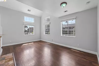 807 Myrtle St, Oakland, CA 94607 - Photo 7