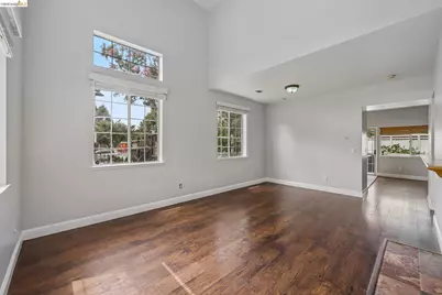 807 Myrtle St, Oakland, CA 94607 - Photo 5