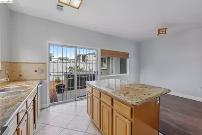 807 Myrtle St, Oakland, CA 94607 - Photo 13