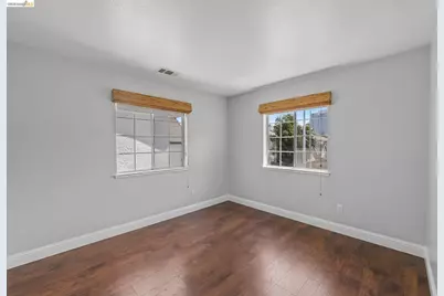 807 Myrtle St, Oakland, CA 94607 - Photo 19