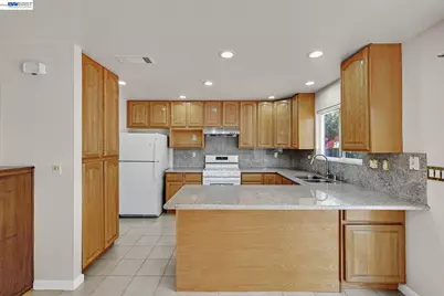 38081 Davy Ct, Fremont, CA 94536 - Photo 9