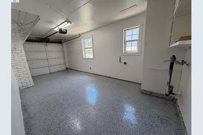 5250 Standish Rd, Sacramento, CA 95820 - Photo 19
