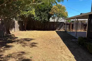 5250 Standish Rd, Sacramento, CA 95820 - Photo 13