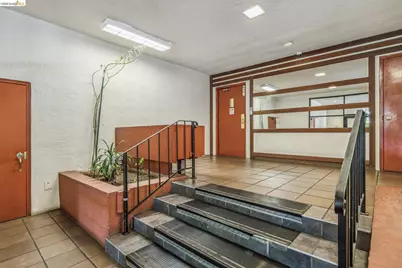 288 Whitmore St #212, Oakland, CA 94611 - Photo 13
