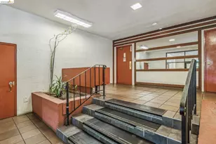 288 Whitmore St, Oakland, CA 94611 - Photo 13
