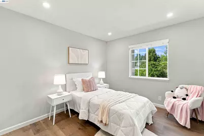 201 Ada Ave #6, Mountain View, CA 94043 - Photo 23