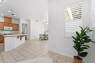 6485 Pine Meadow Cir, Stockton, CA 95219 - Photo 9