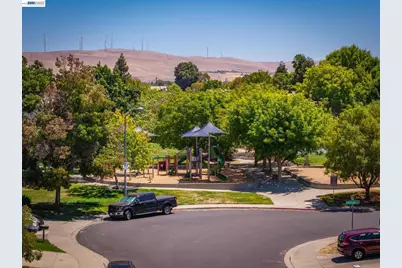 1059 Bellflower St, Livermore, CA 94551 - Photo 33