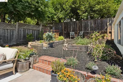 2332 Mono Ave, El Cerrito, CA 94530 - Photo 41