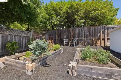 2332 Mono Ave, El Cerrito, CA 94530 - Photo 43