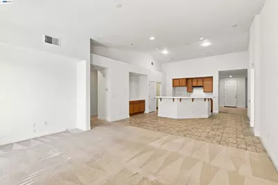 10154 Copco Ln, Stockton, CA 95219 - Photo 7