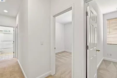 10154 Copco Ln, Stockton, CA 95219 - Photo 19