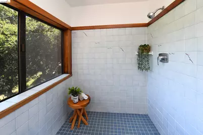 6203 Bernhard Ave, Richmond, CA 94805 - Photo 31