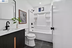 2227 27th St, Oakland, CA 94606 - Photo 17