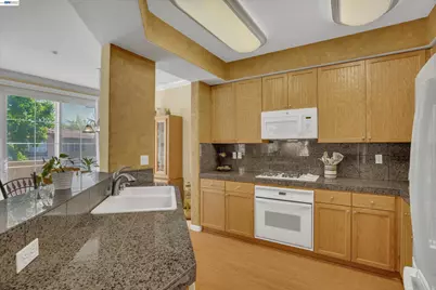 24 Meritage Cmn #1403, Livermore, CA 94551 - Photo 3