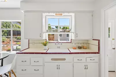 1133 Walnut Street, Berkeley, CA 94707 - Photo 23