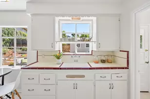 1133 Walnut St, Berkeley, CA 94707 - Photo 23