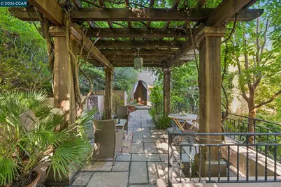 2388 Vine St, Berkeley, CA 94708 - Photo 43