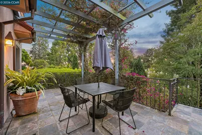 2388 Vine St, Berkeley, CA 94708 - Photo 55